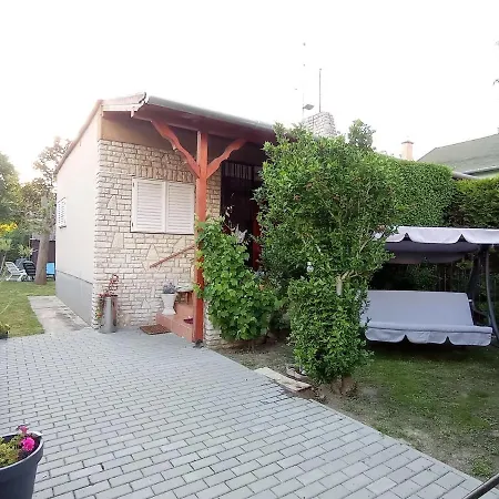 度假居 Nosztalgia 巴拉腾肯尼斯