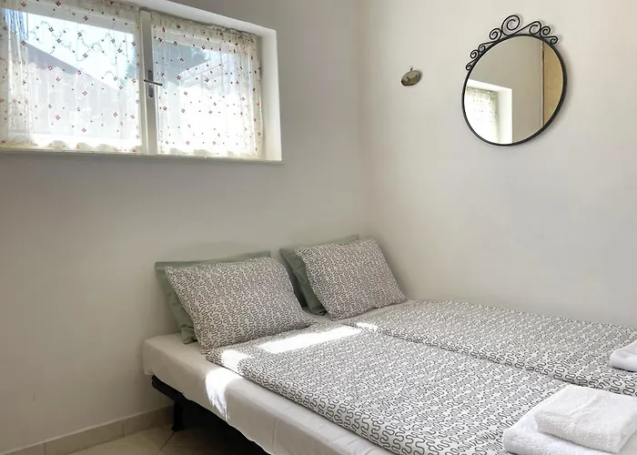 度假居 Nosztalgia